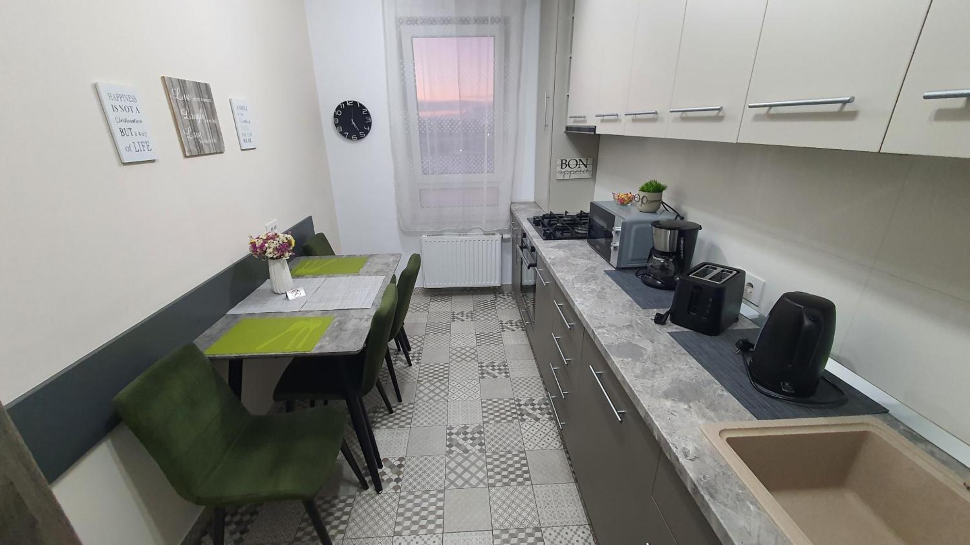 Green Apartment Coresi Брашов Екстер'єр фото