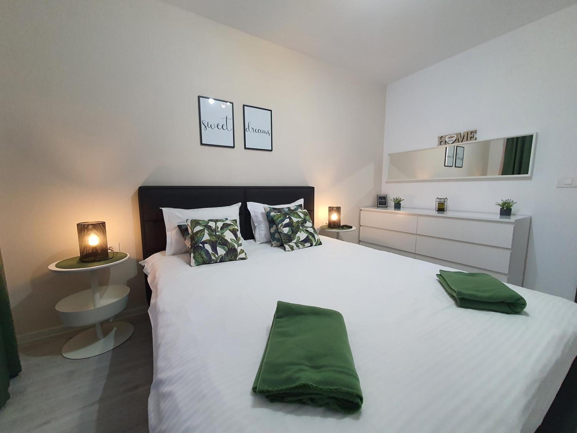 Green Apartment Coresi Брашов Екстер'єр фото